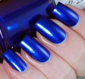 blue nails