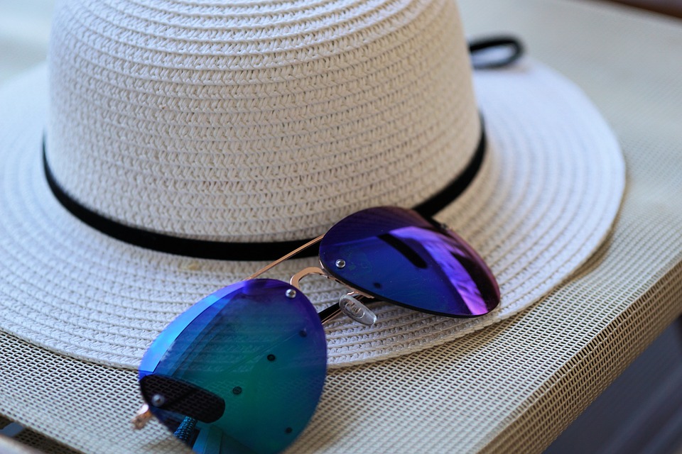 sunglasses hat